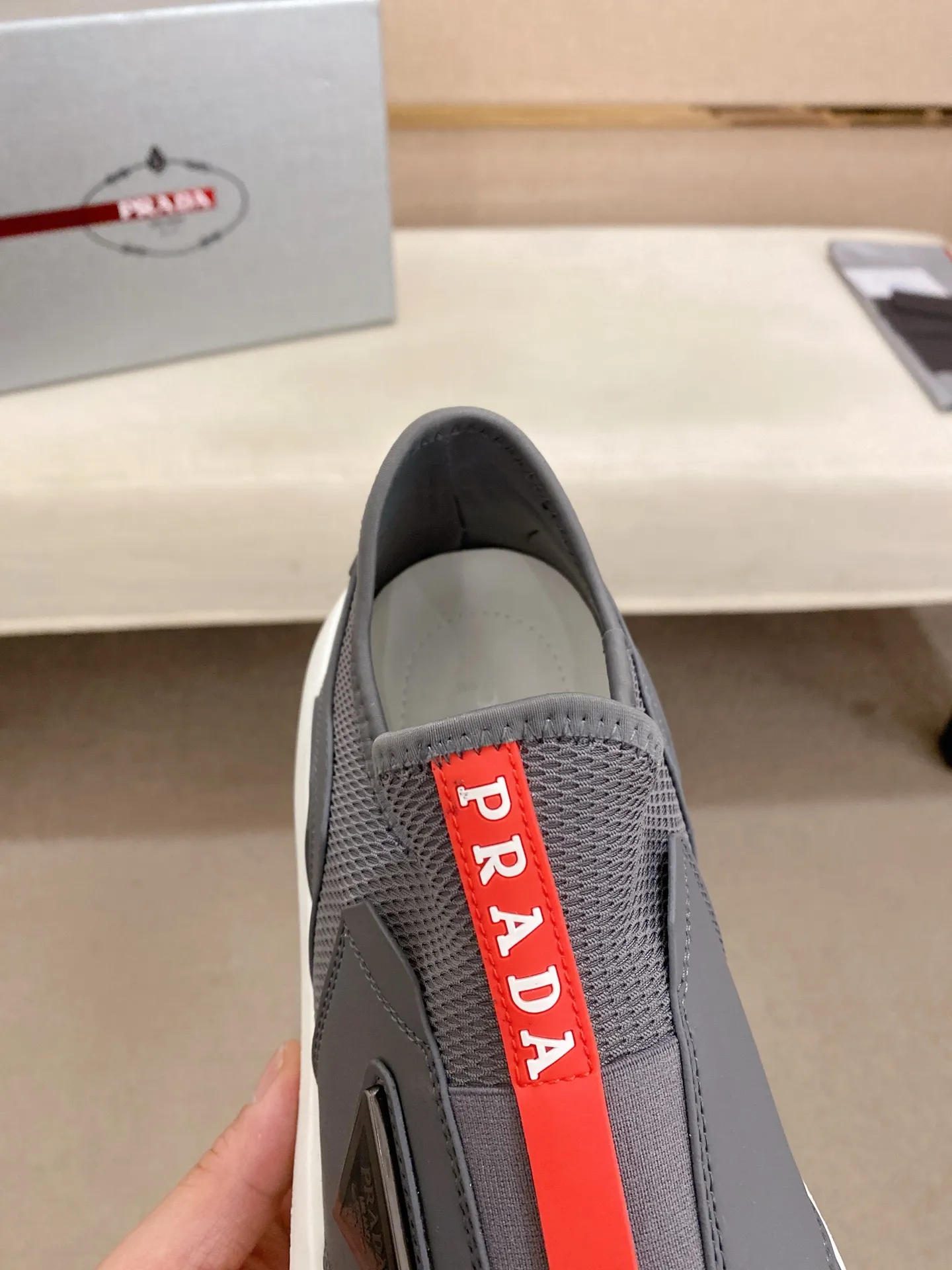 Men's shoes 💰 620💰 ✔️✔️✔️High-quality new PRADA counters are launched simultaneously, new men's shoes, 😘fabrics are selected from breathable fly-knit fabrics. Lining: Imported cowhide leather lining. 👍🏿High-end☄️Open-molded non-slip rubber outsole, exquisite lines, simple and elegant, comfortable and high-end for leisure travel. Code number: 38 to 45